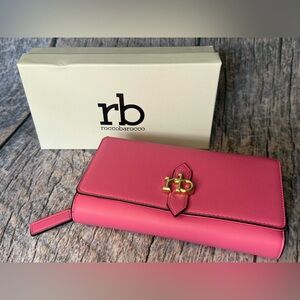 ROCCOBAROCCO Vegan Italian leather wallet/purse with chain.  New in box.